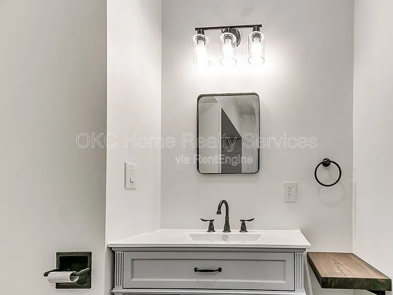 1812 W Noble Ave — Photo 77