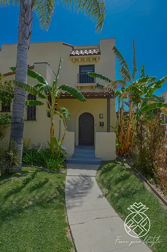 1848 S Redondo Blvd #1848 Photo 1