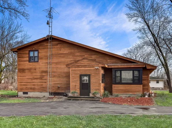 2525 Golf Rd, Joliet, IL 60432