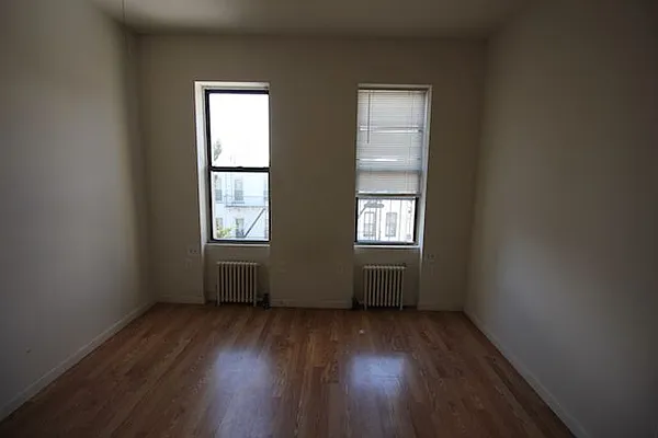 Rented by Capri Jet Realty Corp | media 8