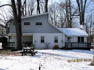 1890 W Fox Lake Rd, Angola, IN 46703