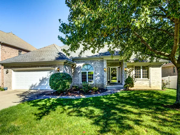 913 East St, Lemont, IL 60439