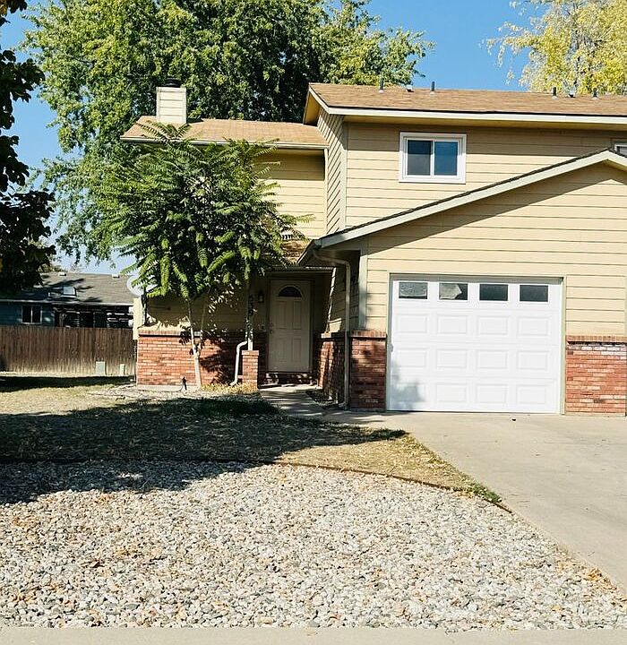 1st image of 539 W 39th St