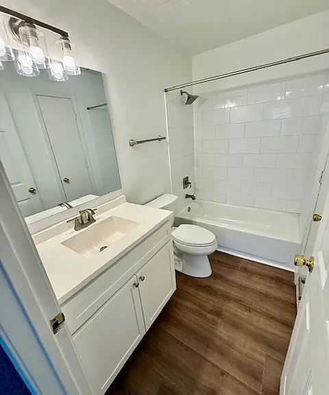 1110 Barrington Ln — Photo 14