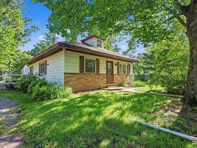 522 W Englewood Ave, Twin Lake, MI, 49457