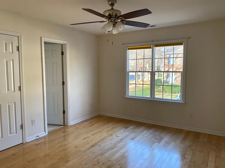 5653 Picnic Rock Ln — Photo 11