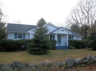 9 Mace Rd, Hampton, NH 03842