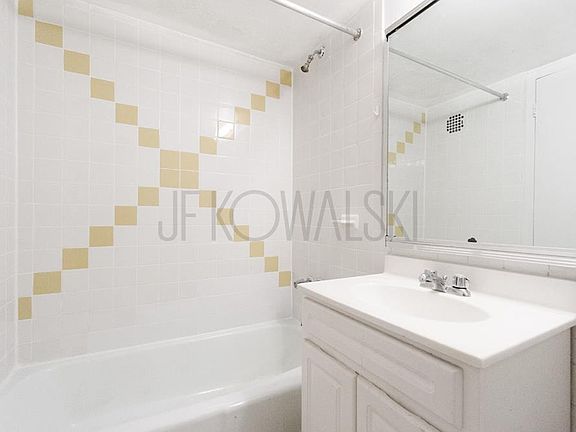 5th image of 156 Bleecker St #7BW