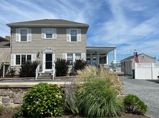 62 Shawomet Ave, Warwick, RI 02889