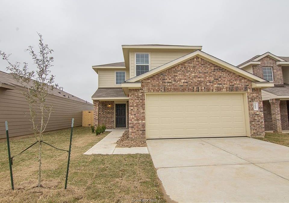 1st image of 2085 Oakwood Forest Dr