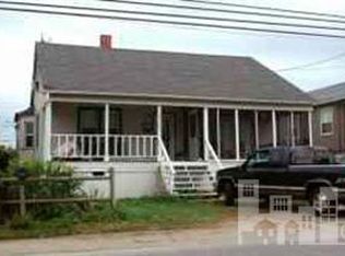 510 N Canal Dr, Carolina Beach, NC 28428