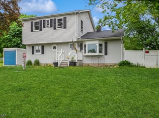 8 Mill Brook Road, Franklin Twp., NJ 07882