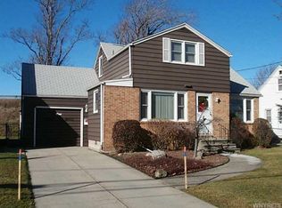 82 Wilshire Rd, Cheektowaga, NY 14225