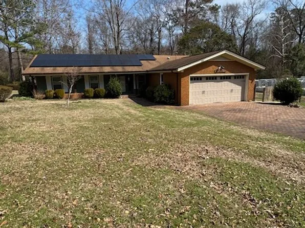 305 Glen Oak Dr, Goldsboro, NC 27534