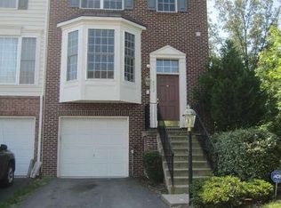 9832 Cheshire Ridge Cir, Manassas, VA 20110