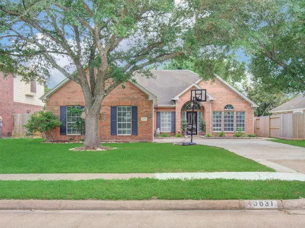 3631 Sunset Meadows Dr, Pearland, TX 77581