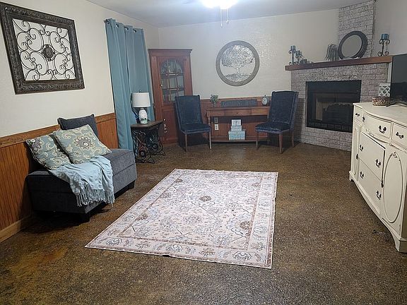 3rd image of 875 W Graceway Dr