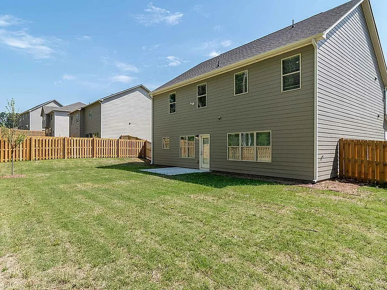 Summerwell Cedarcrest — Photo 89