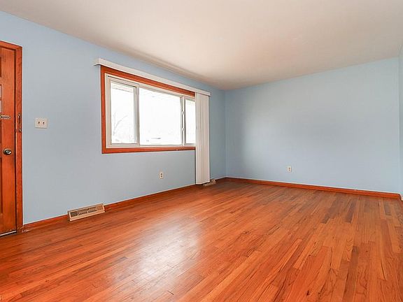 2nd image of 10905 Bobko Blvd