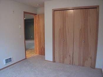 3rd image of 9517 35th Ave NE APT 2C