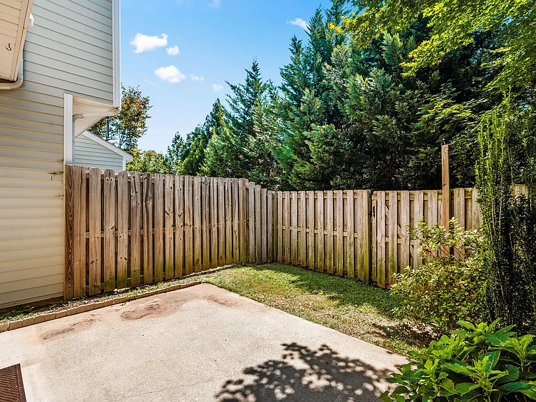 8139 Rhiannon Rd — Photo 27