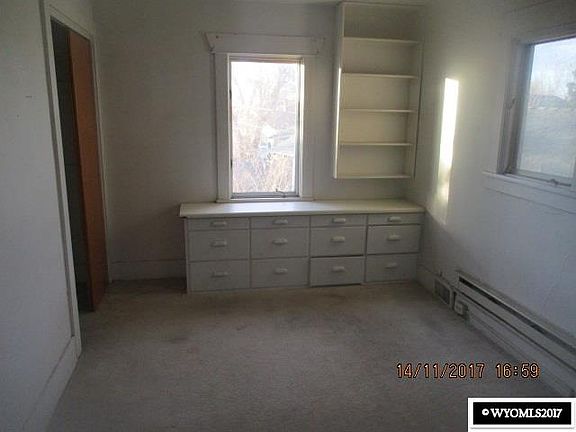 3rd image of 528 Lincoln Ave