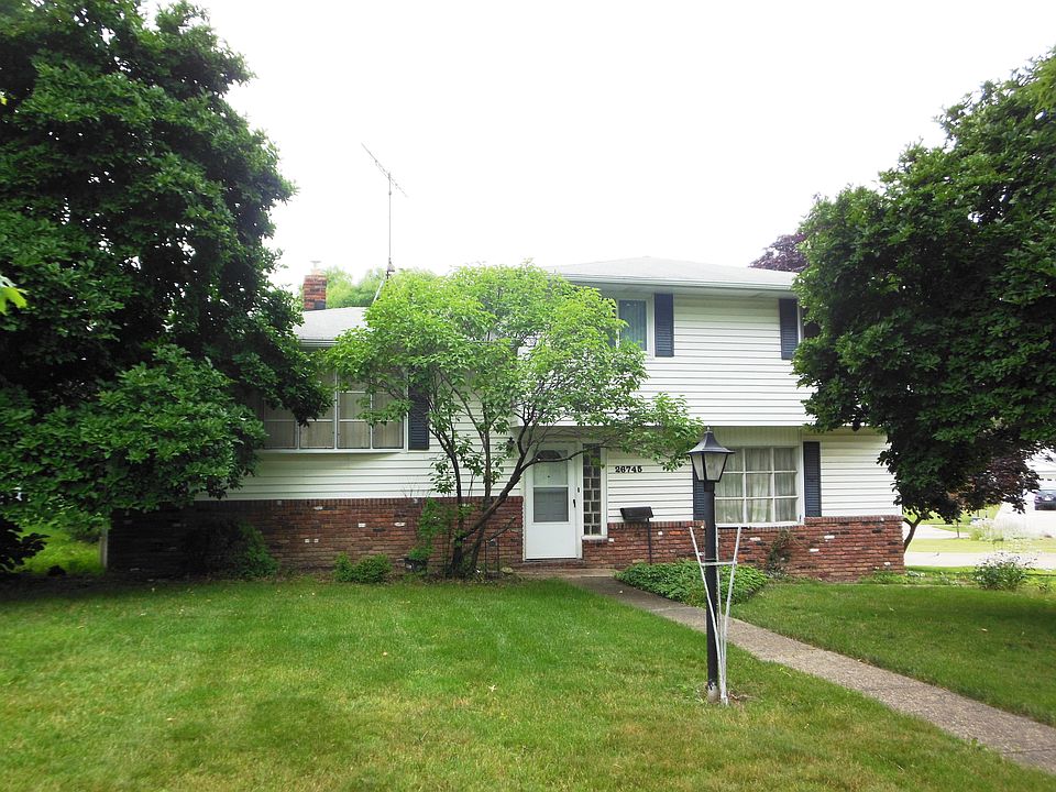 1st image of 26745 Sandy Hill Dr