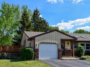 817 Greenfield Ave, South Elgin, IL 60177