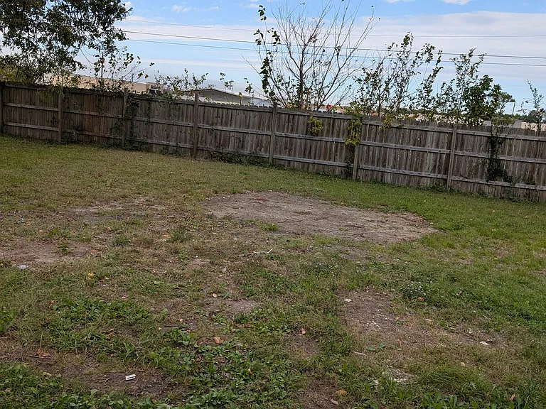 2105 Sun Cir — Photo 29