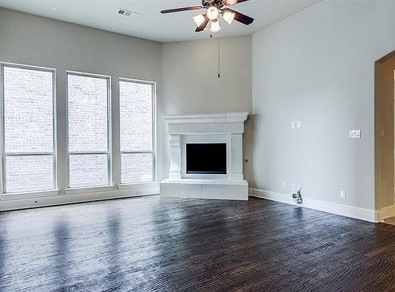 2nd image of 821 The Lakes Blvd