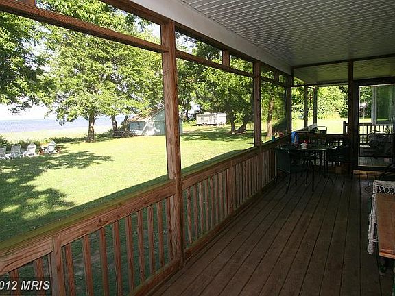 5th image of 300 River Shore Ln