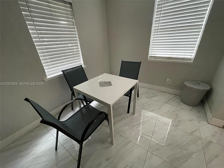 2111 Monroe Ter — Photo 26