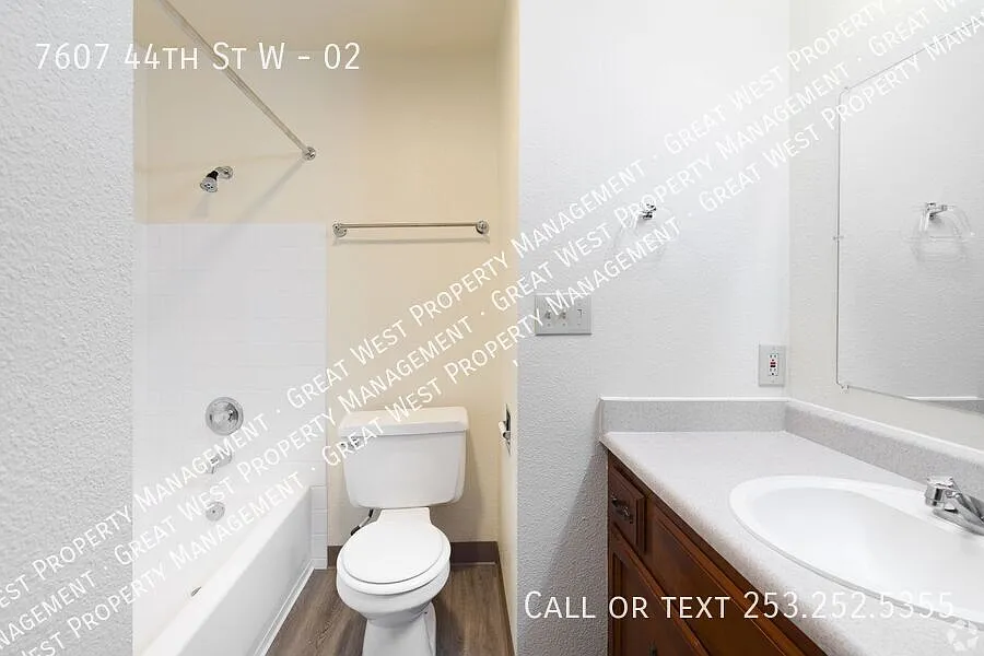 1st month free, if you move-in this August! — Photo 4