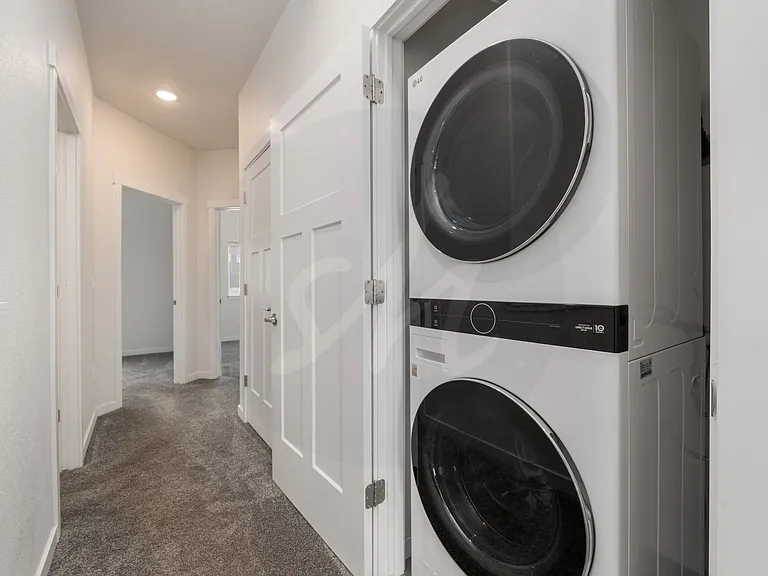 5747 Villa Lorenzo Dr — Photo 10