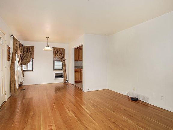 2nd image of 1191 S Vallejo St