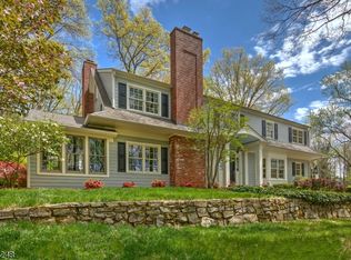 3 Woods End Rd, Mendham, NJ 07945