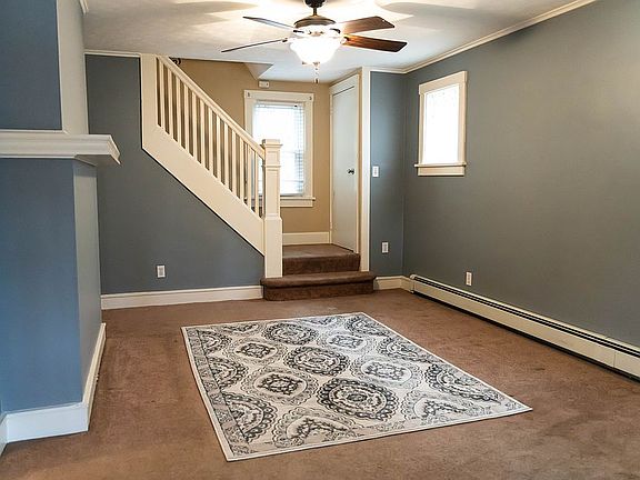 2nd image of 3912 Dalewood St
