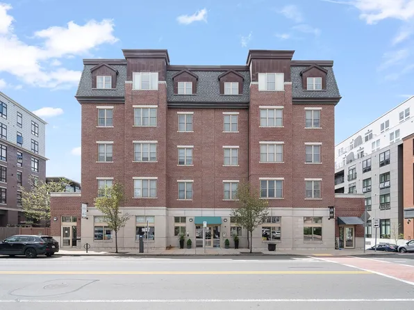 116-128 Rantoul St APT 210, Beverly, MA 01915