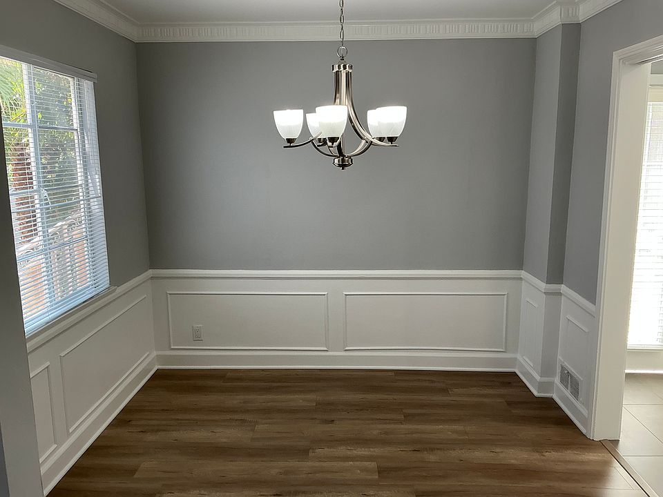 Beautiful dinning area off of the kitchen and living area.