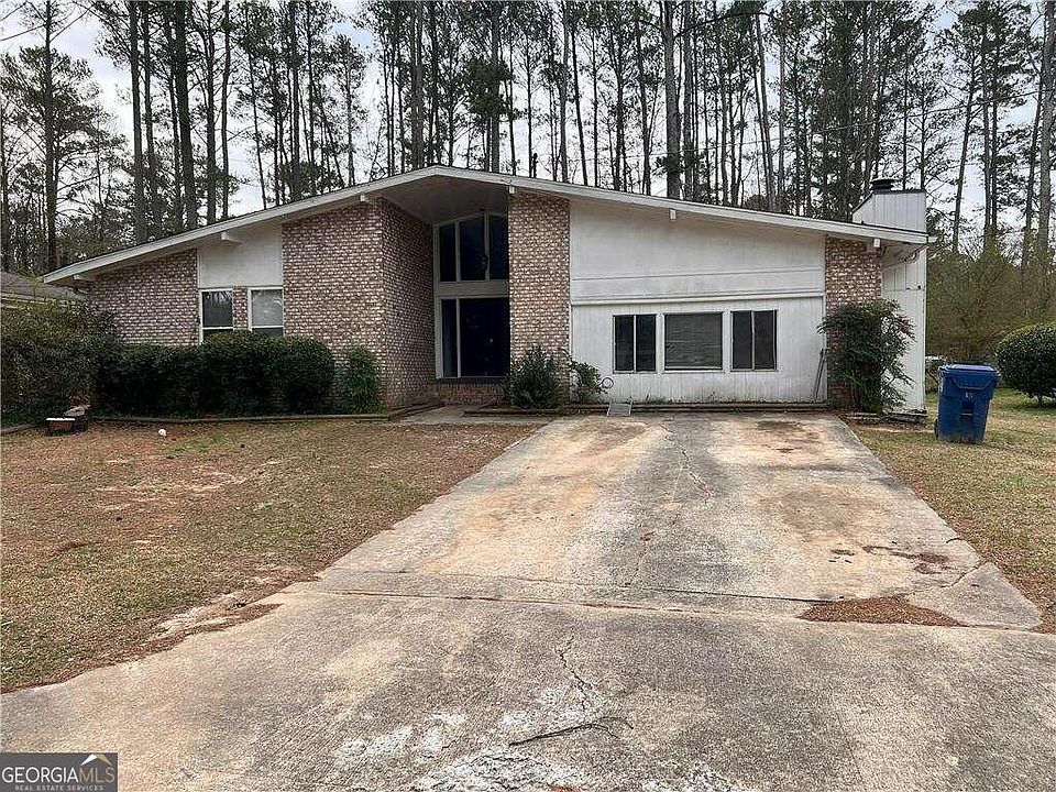 1st image of 4602 Saint Andrews Dr SW