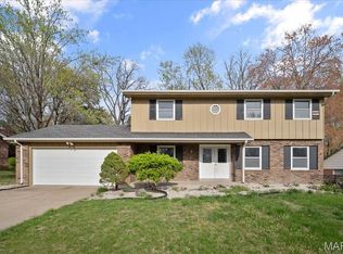 1222 Deer Ridge Dr, Saint Louis, MO 63135