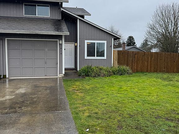 5th image of 1819 SE 146th Ct