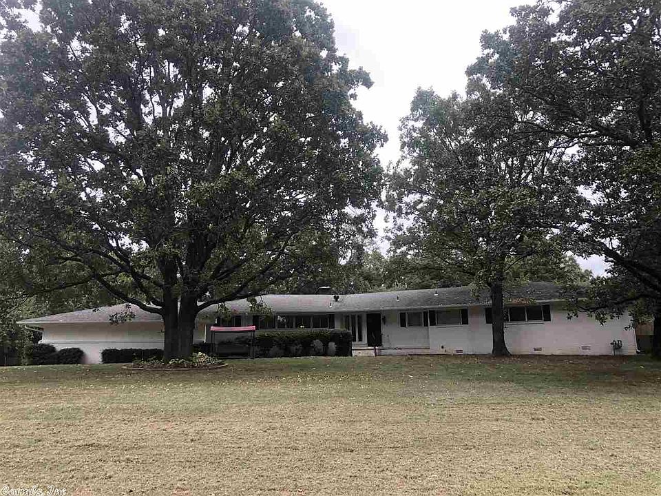1st image of 924 Skyline Dr