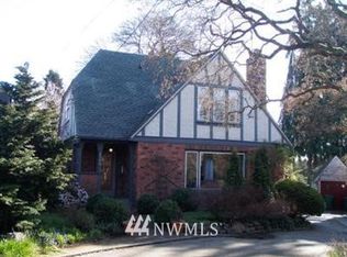 5744 Twin Maple Ln NE, Seattle, WA 98105