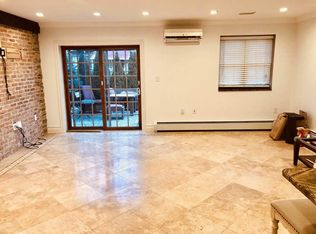 2562 44th St #1, Astoria, NY 11103