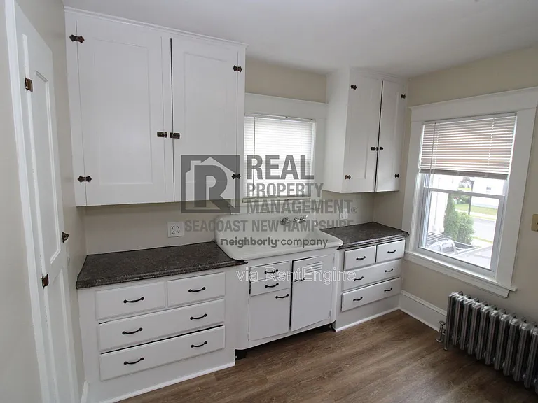 23 Grove St #B — Photo 3