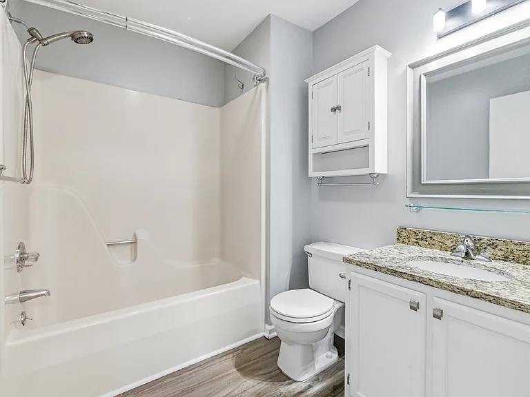 830 Vine St — Photo 29