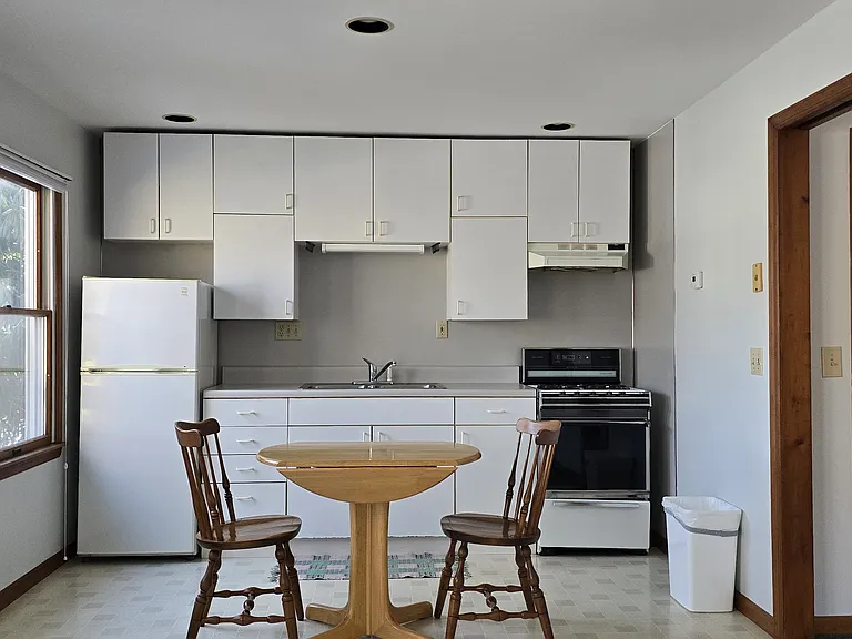 Dogwood Ln — Photo 1