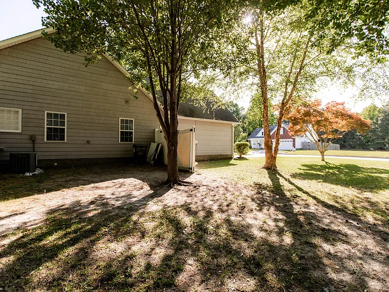 235 Sellhorn Blvd — Photo 30