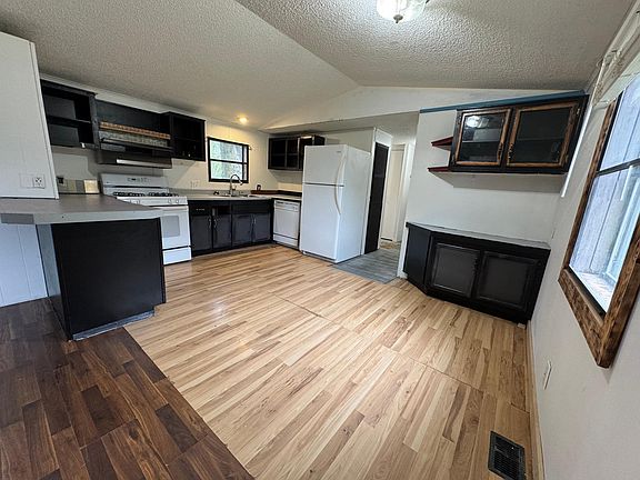 4th image of 57230 351st St